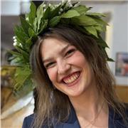 Ragazza laureata in Biologia e in Scienze dell’alimentazione; disponibile per aiuto compiti online per scuole elementari/medie